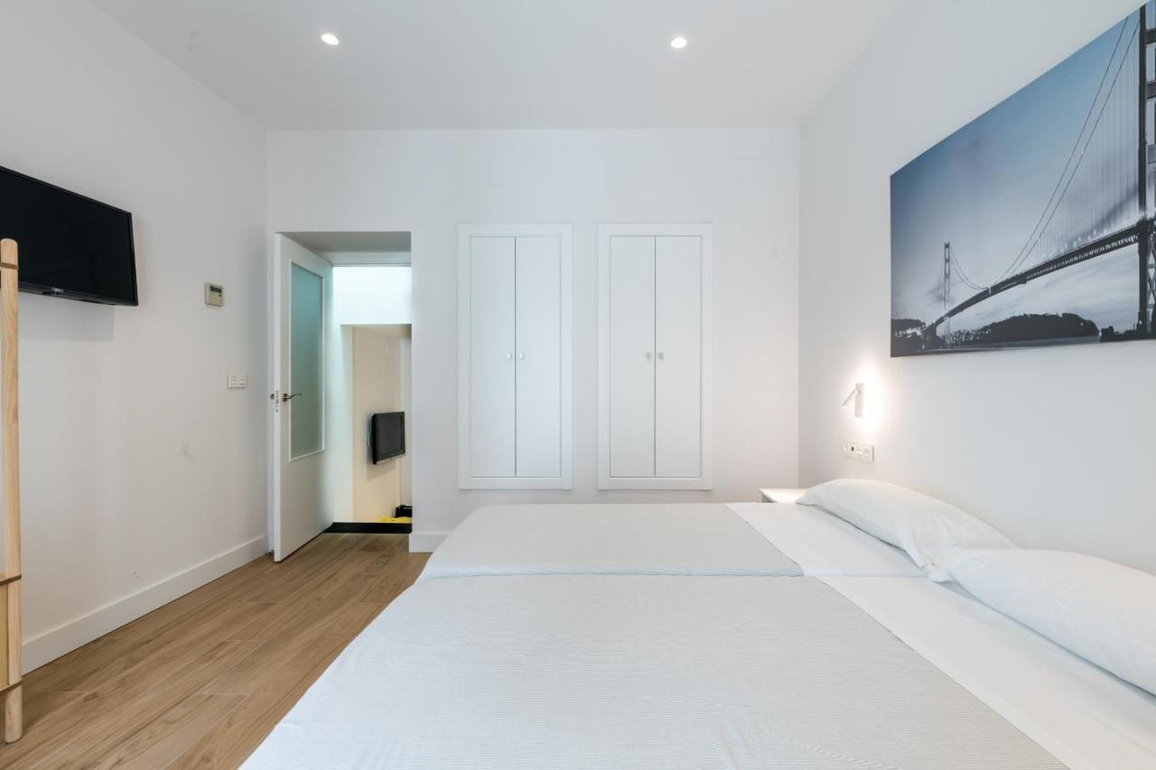 Santa Barbara Central Suites, Sevilla Exterior photo