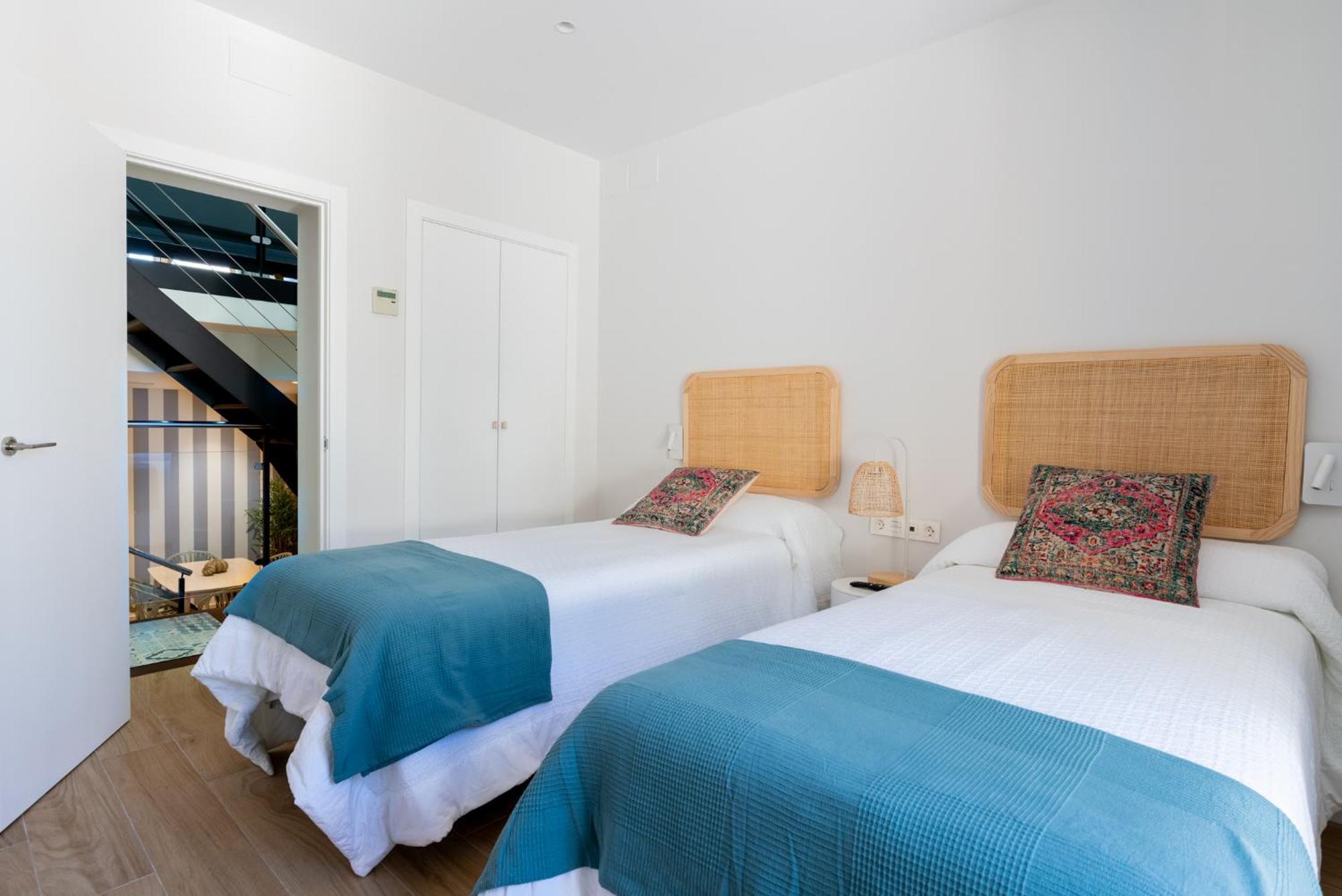 Santa Barbara Central Suites, Sevilla Exterior photo