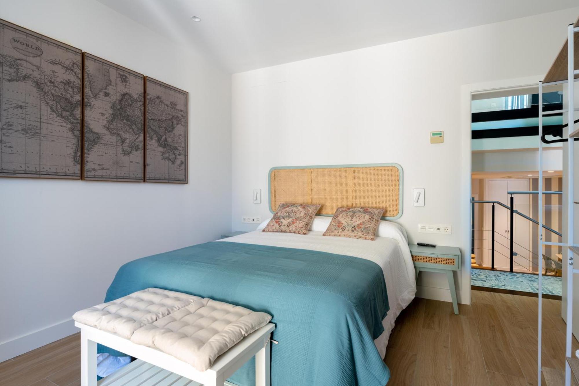 Santa Barbara Central Suites, Sevilla Exterior photo