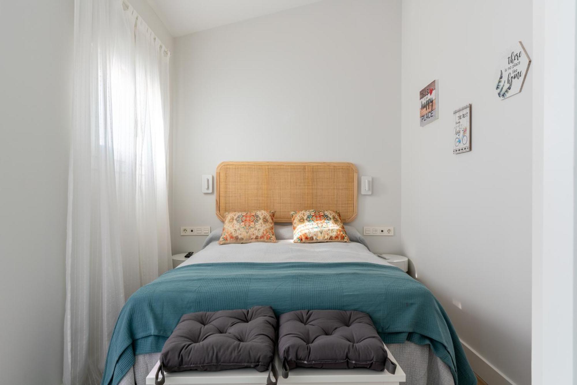 Santa Barbara Central Suites, Sevilla Exterior photo